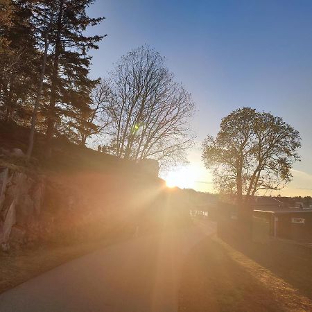 Appartamento Den Unika Sekelskiftsvaningen. Norrtälje Esterno foto