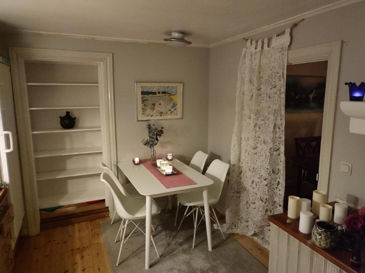 Appartamento Den Unika Sekelskiftsvaningen. Norrtälje Esterno foto