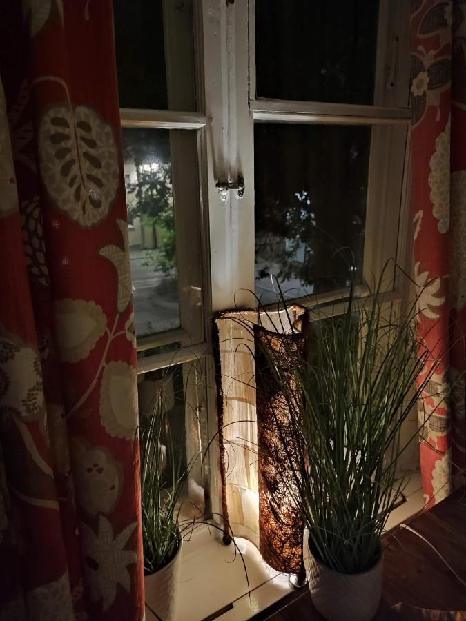 Appartamento Den Unika Sekelskiftsvaningen. Norrtälje Esterno foto